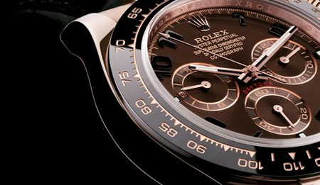 Rolex Daytona replique montre cadran noir chronographes rouges