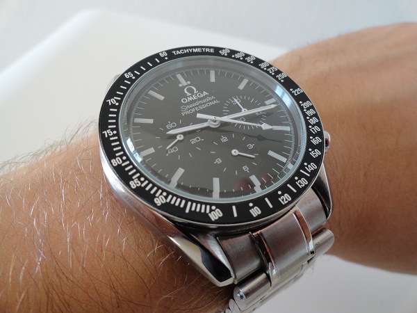 Omega Speedmaster Moonwatch montre replique