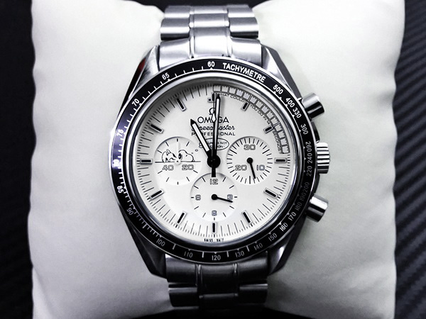 montres replique omega, Speedmaster Moonwatch snoopy